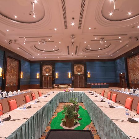 Golden Tulip Sovereign Hotel Bangkok Zewnętrze zdjęcie