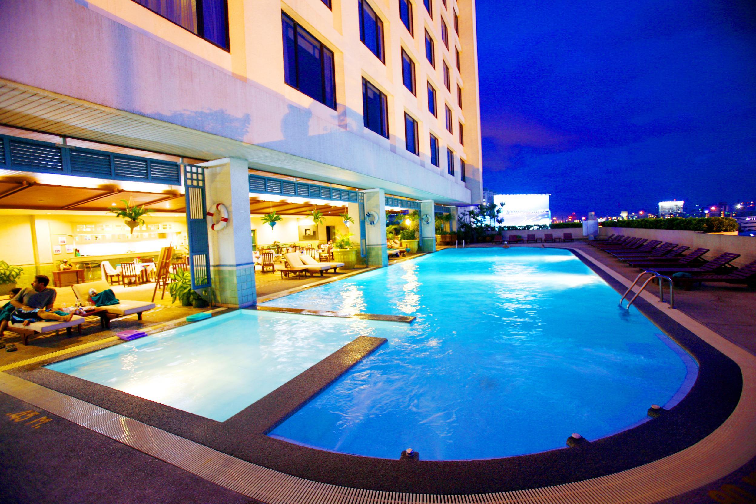 Golden Tulip Sovereign Hotel Bangkok Zewnętrze zdjęcie