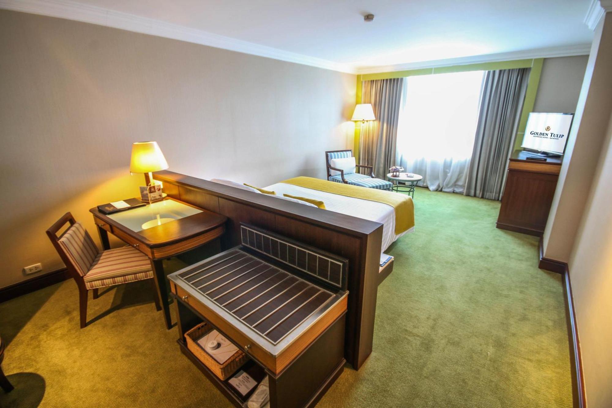 Golden Tulip Sovereign Hotel Bangkok Zewnętrze zdjęcie
