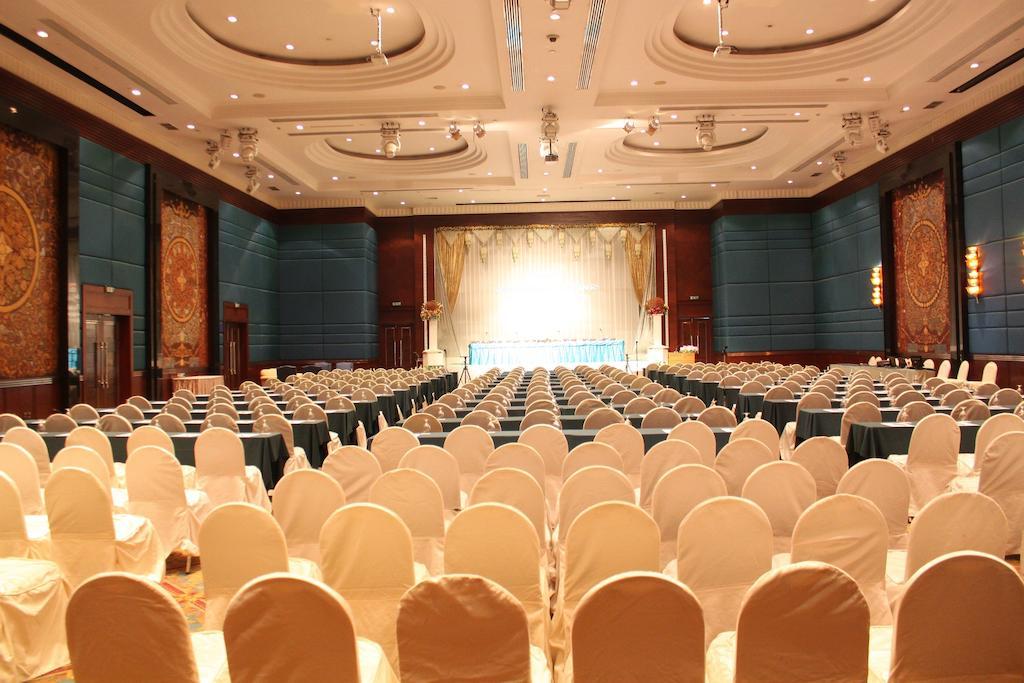 Golden Tulip Sovereign Hotel Bangkok Zewnętrze zdjęcie